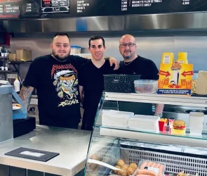 Friterie Snack n'roll - Martelange, Luxembourg