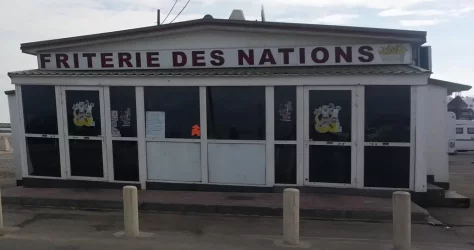La friterie des nations de Calais à l'affiche du mois d'août 2016 